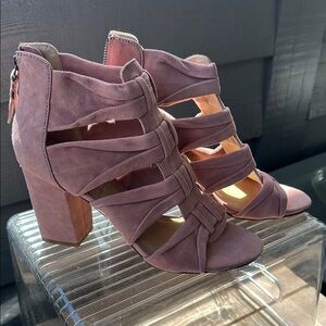 Splendid Pink High Heeled Sandals with Cage Design